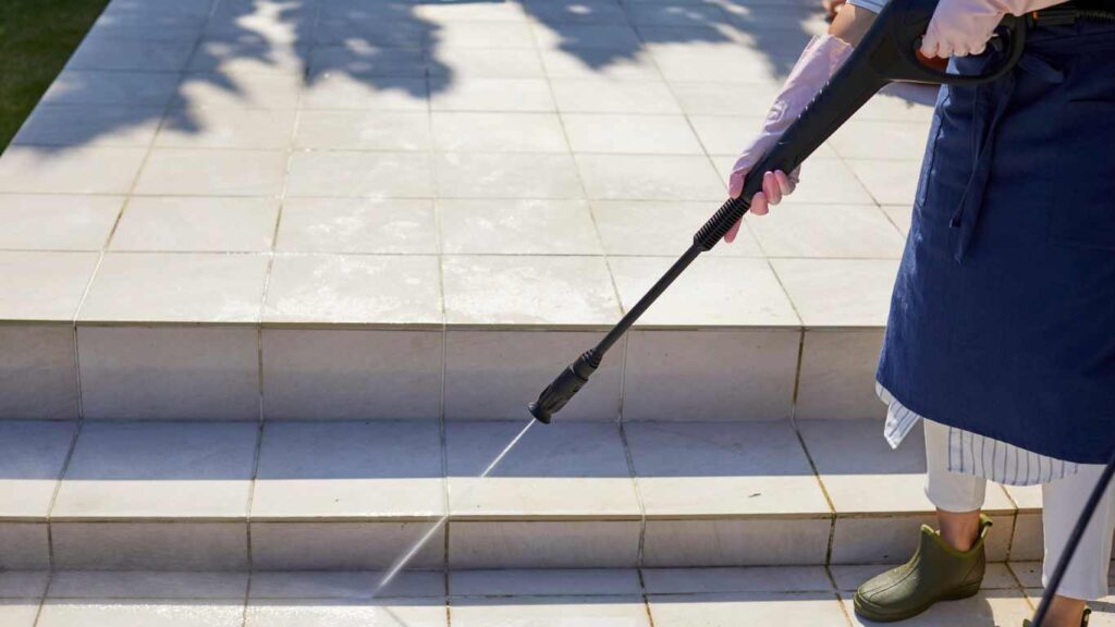 10 Tile and Grout Cleaning Tips